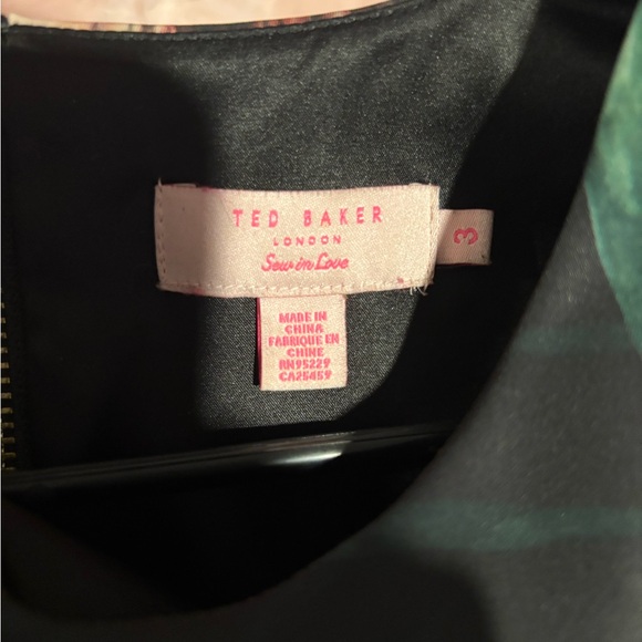 Ted Baker Floral Romper Size 3 US Size 12 - Picture 3 of 4